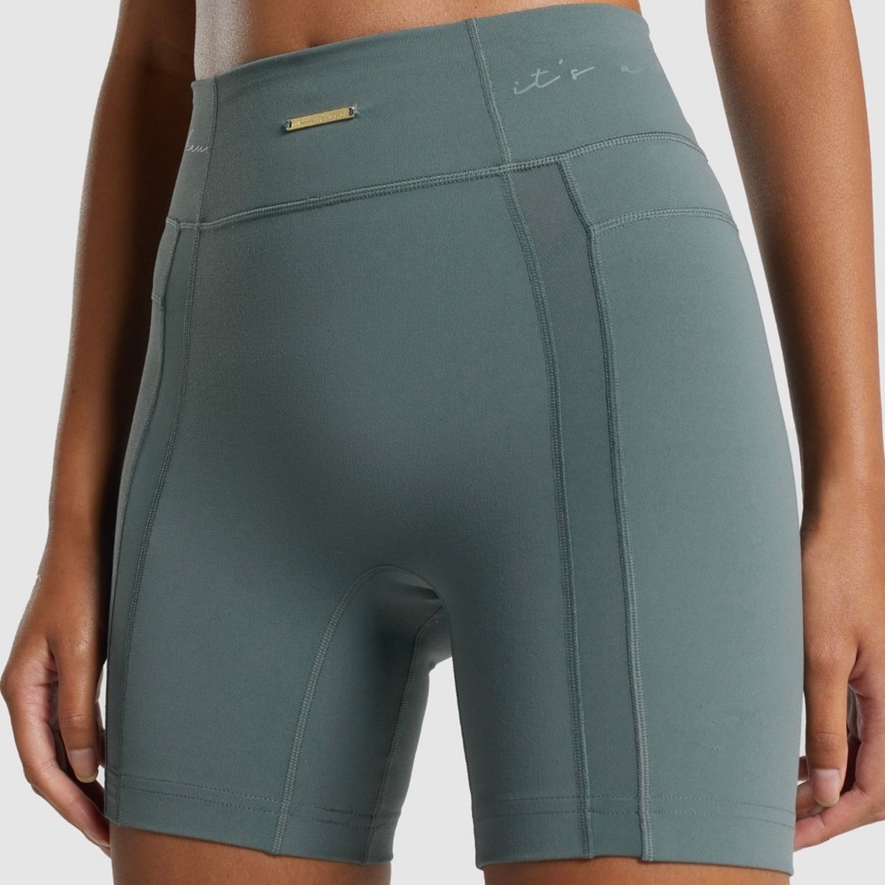New Gymshark Whitney Simmons shorts - eucalyptus L